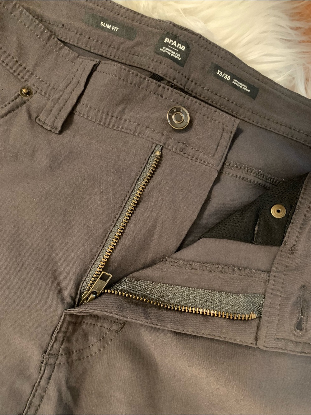 PrAna Brion Slim Pant ll Mens 33/29 Dark Iron Charcoal Gray Hiking Oudoors Nylon - Picture 5 of 15